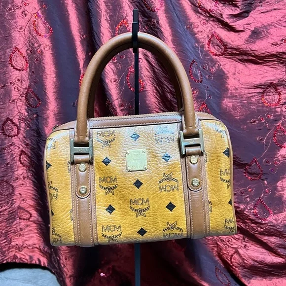 MCM Boston Small size - Picture 2 of 3